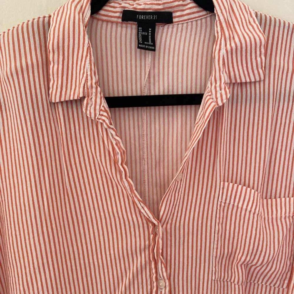 Boxy cropped button down